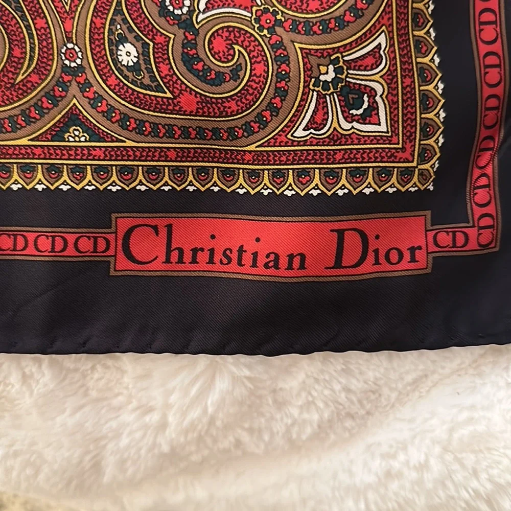 DIOR Christian Dior silk houndstooth scarf comes with Dior box/tissue Authentic